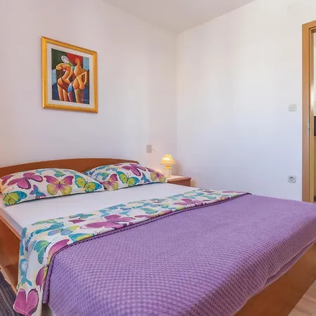 2 Bedroom Beautiful In *